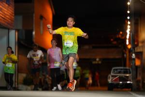 BIB: 50215
                            <button type="button" onclick="openModal(21742969)" class="btn btn-primary btn-sm float-right btn-popup" data-toggle="modal" data-target=".modal-high-quality">
                        <i class="fas fa-shopping-cart"></i> Add to Cart
                    </button>
                                            <button type="button" onclick="isThisMe(21742969, true)" class="btn btn-success btn-sm float-right btn-popup btn-isme hidden" data-toggle="tooltip" data-placement="bottom" title="นี่คือรูปของคุณใช่ไหม คลิกที่นี่เพื่อเอาเข้าอัลบั้ม">
                        <i class="fas fa-plus"></i> Add to album
                    </button>
                    <button type="button" onclick="isThisMe(21742969, false)" class="btn btn-warning btn-sm float-right btn-popup btn-isnotme hidden">
                        <i class="fas fa-ban"></i> Remove from album
                    </button>